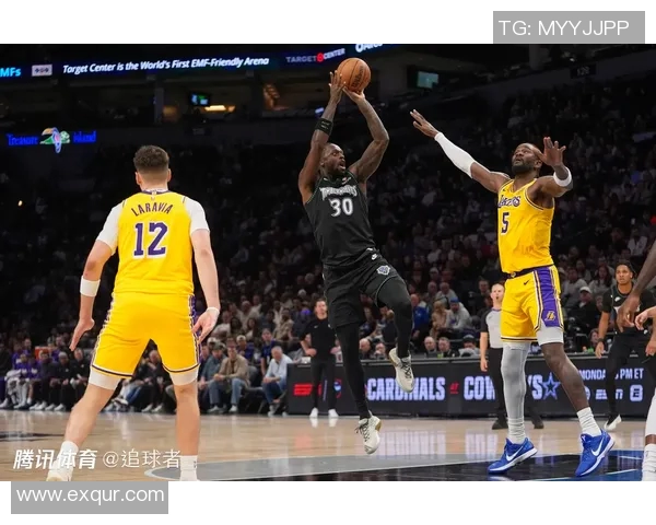 28分16助+压哨绝杀！里夫斯刷爆纪录，拉拉维亚觉醒，湖人好消息