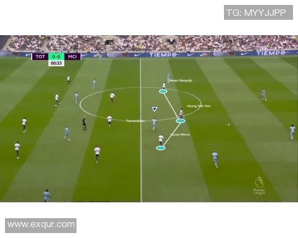 以中锋为核心打造全能战术体系解析与篮球战术革新探讨 以中锋为核心打造全能战术体系解析与篮球战术革新探讨